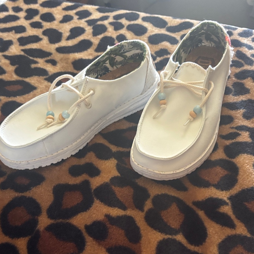 Hey Dude Women's Cream Loafers with Beaded Accents
Worn 1 time
